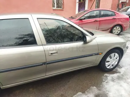 Opel Vectra 1998 года за 1 900 000 тг. в Караганда – фото 7