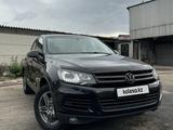 Volkswagen Touareg 2012 года за 11 800 000 тг. в Алматы