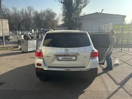 Toyota Highlander 2011 года за 13 500 000 тг. в Алматы – фото 2