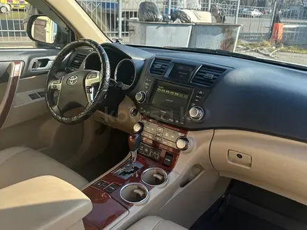 Toyota Highlander 2011 года за 13 500 000 тг. в Алматы – фото 18