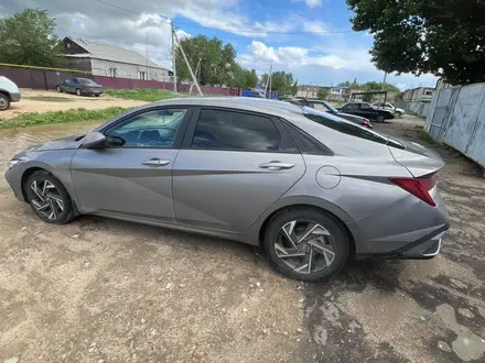 Hyundai Elantra 2023 года за 9 000 000 тг. в Актобе – фото 3