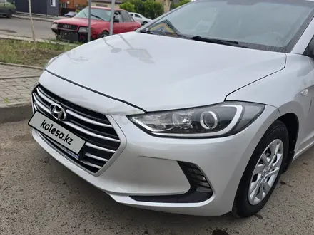 Hyundai Elantra 2018 года за 6 400 000 тг. в Астана – фото 4