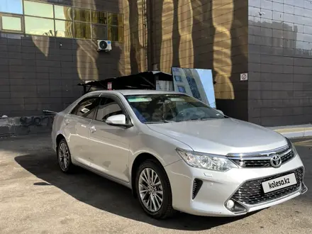 Toyota Camry 2014 года за 11 000 000 тг. в Астана – фото 2