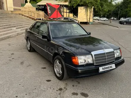 Mercedes-Benz E 230 1992 года за 2 500 000 тг. в Шымкент – фото 2