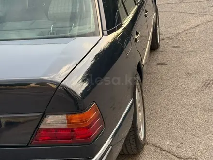 Mercedes-Benz E 230 1992 года за 2 500 000 тг. в Шымкент – фото 10