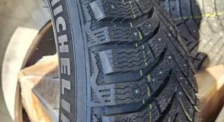 235/55/19. Michelin X Ice North 4 SUV. Шипованные шины за 235 000 тг. в Семей