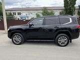 Toyota Land Cruiser 2022 года за 48 000 000 тг. в Актобе – фото 4