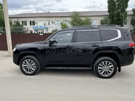 Toyota Land Cruiser 2022 года за 46 000 000 тг. в Актобе – фото 4