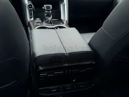 Toyota Land Cruiser 2022 года за 46 000 000 тг. в Актобе – фото 9