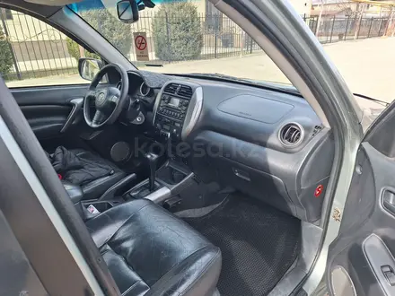 Toyota RAV4 2003 года за 4 900 000 тг. в Алматы – фото 10