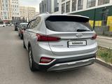 Hyundai Santa Fe 2019 года за 12 800 000 тг. в Астана – фото 2