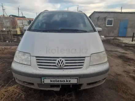 Volkswagen Sharan 2003 года за 3 500 000 тг. в Уральск – фото 4