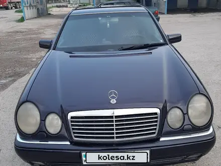 Mercedes-Benz E 280 1997 года за 3 400 000 тг. в Тараз – фото 4