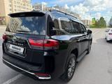 Toyota Land Cruiser 2021 года за 48 000 000 тг. в Астана – фото 2