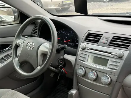 Toyota Camry 2011 года за 6 390 000 тг. в Актобе – фото 8