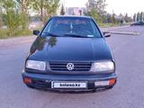 Volkswagen Vento 1995 года за 1 600 000 тг. в Караганда – фото 2