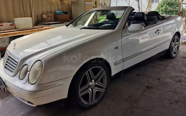 Mercedes-Benz CLK 320 1999 годаfor5 333 333 тг. в Алматы