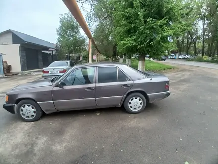 Mercedes-Benz E 200 1991 года за 1 500 000 тг. в Алматы – фото 6