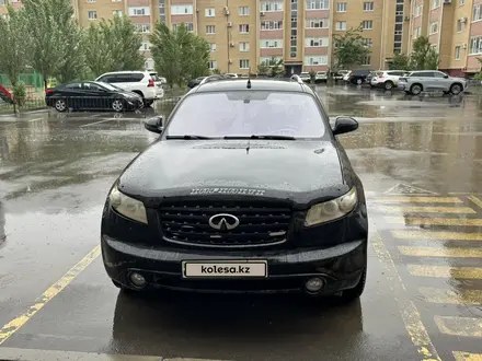 Infiniti FX35 2005 года за 4 800 000 тг. в Актобе – фото 2
