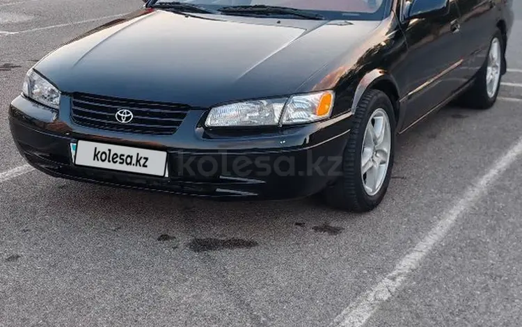 Toyota Camry 1998 года за 2 650 000 тг. в Шымкент