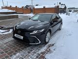 Toyota Camry 2023 года за 16 450 000 тг. в Астана – фото 3