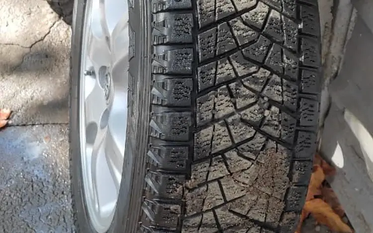 Зимние шины на дисках R16, Bridgestone Blizzak, 215/70/R16, в комплекте. за 357 000 тг. в Алматы