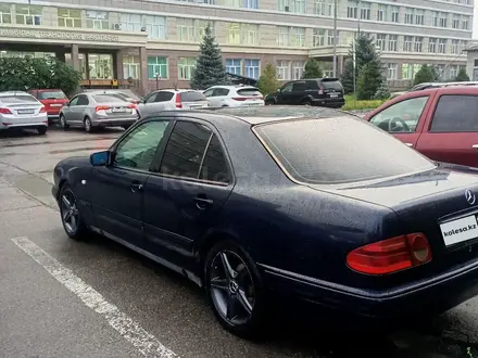 Mercedes-Benz E 240 1999 года за 3 050 000 тг. в Алматы – фото 5