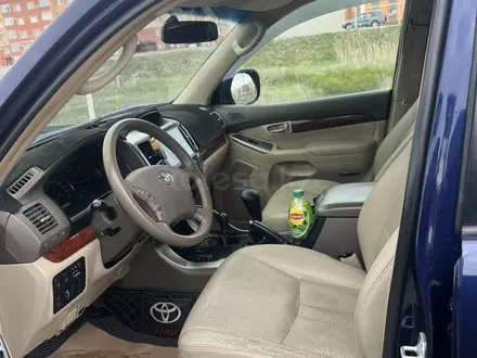 Toyota Land Cruiser Prado 2007 года за 11 000 000 тг. в Актобе – фото 9
