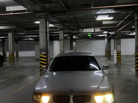 BMW 745 2004 года за 4 500 000 тг. в Астана – фото 11