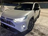 Toyota RAV4 2022 года за 19 500 000 тг. в Павлодар – фото 2