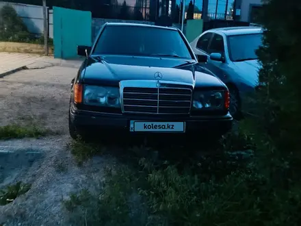 Mercedes-Benz E 260 1992 года за 1 414 367 тг. в Алматы – фото 6