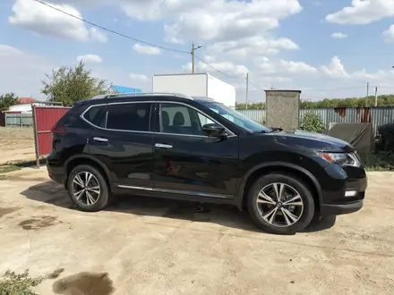 Nissan Rogue 2018 года за 6 700 000 тг. в Уральск – фото 3