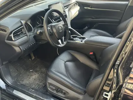 Toyota Camry 2021 года за 15 800 000 тг. в Алматы – фото 3