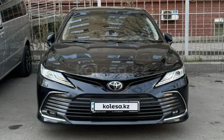 Toyota Camry 2021 года за 15 800 000 тг. в Алматы