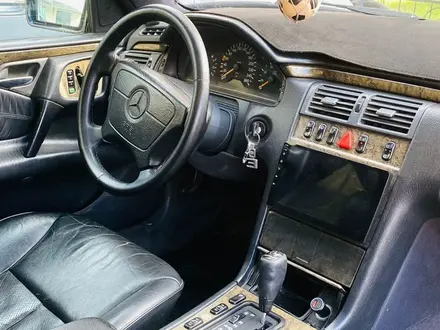 Mercedes-Benz E 280 1996 года за 2 000 000 тг. в Астана – фото 12