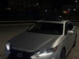 Lexus ES 300h 2013 года за 8 100 000 тг. в Мангистау – фото 2