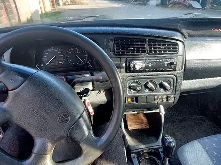 Volkswagen Golf 1993 года за 550 000 тг. в Алматы – фото 8