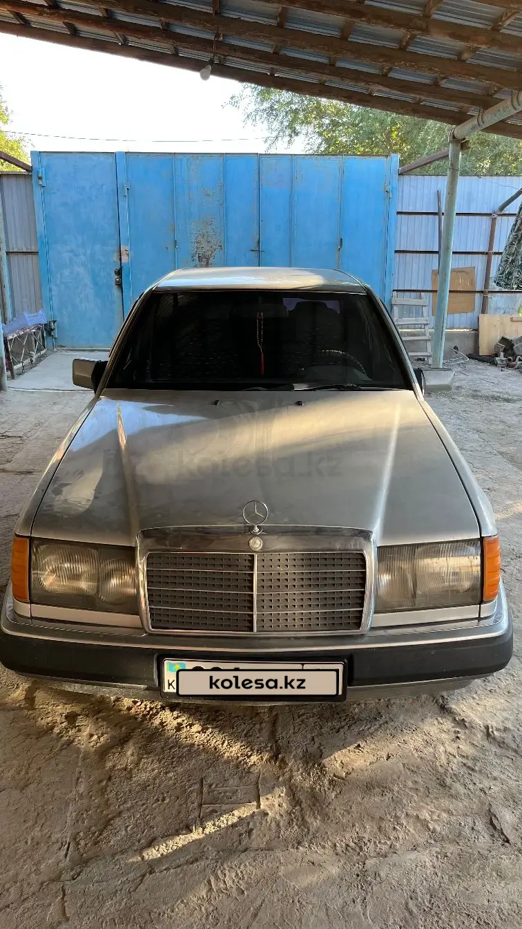 Mercedes-Benz E-Class, 1992