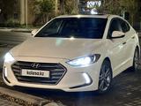 Hyundai Elantra 2018 годаfor9 500 000 тг. в Атырау – фото 2