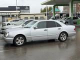 Mercedes-Benz E 320 1996 годаүшін3 500 000 тг. в Актобе – фото 4