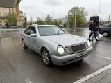Mercedes-Benz E 320 1996 годаүшін3 500 000 тг. в Актобе – фото 2
