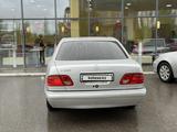 Mercedes-Benz E 320 1996 годаүшін3 500 000 тг. в Актобе – фото 5