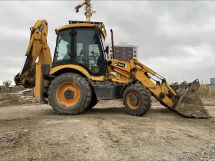 JCB  3CX 2001 года за 13 000 000 тг. в Караганда