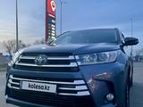 Toyota Highlander 2019 года за 18 600 000 тг. в Уральск