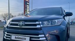 Toyota Highlander 2019 года за 18 600 000 тг. в Уральск