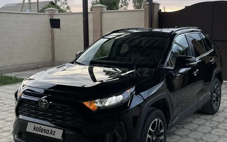 Toyota RAV4 2021 года за 14 500 000 тг. в Тараз