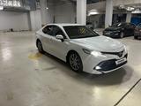 Toyota Camry 2019 года за 12 800 000 тг. в Астана – фото 5