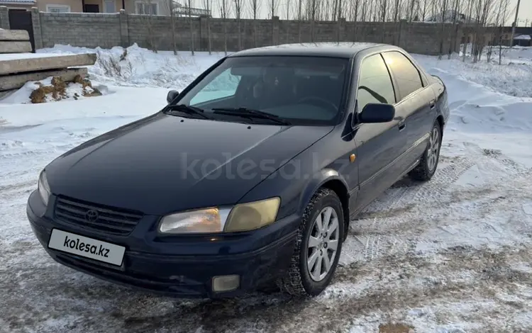 Toyota Camry 1998 годаfor3 500 000 тг. в Астана