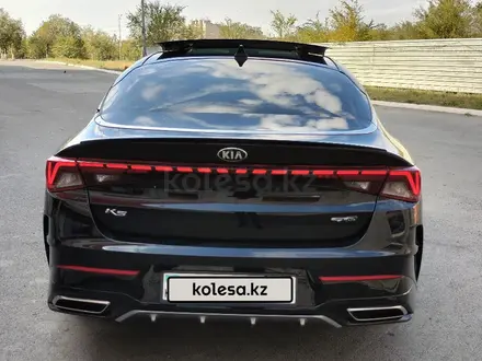 Kia K5 2021 года за 9 950 000 тг. в Караганда – фото 10