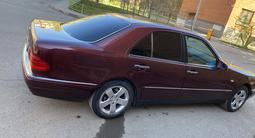Mercedes-Benz E 230 1997 года за 2 800 000 тг. в Астана – фото 4